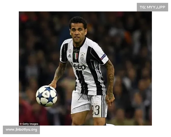 曼城主帅高度评价阿尔维斯称其为未来之星展现无限潜力